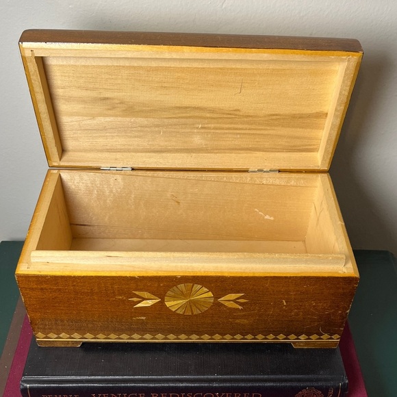Hand Carved Vintage Russian Wooden Keepsake Box with Geometric Design - Picture 4 of 11